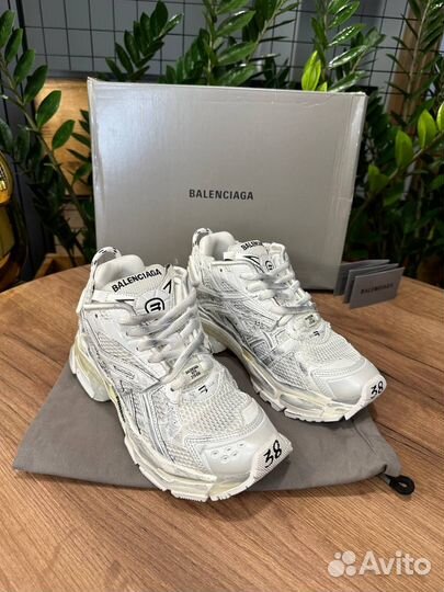 Кроссовки женские Balenciaga Runner