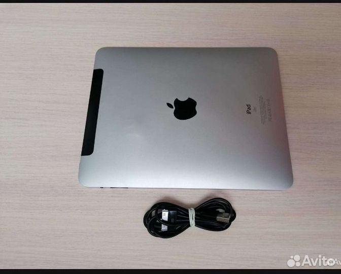 iPad 1 32Gb wifi+sim A1337