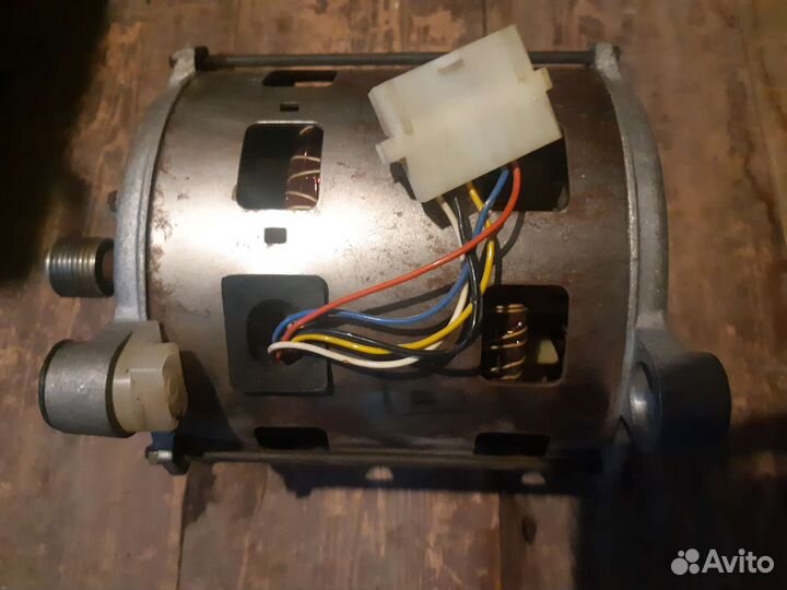 Двигататель стиральной машины
