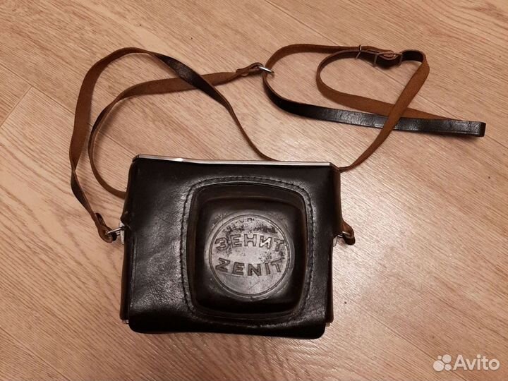 Фотоаппарат Zenit TTL и кожаный чехол