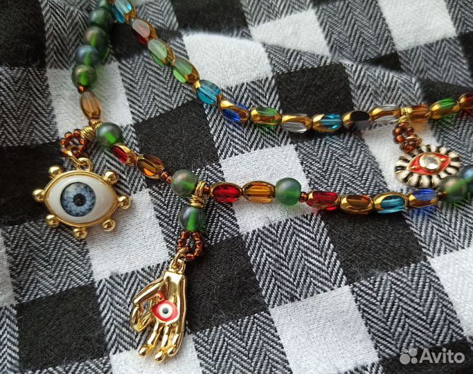 Ожерелье с глазами