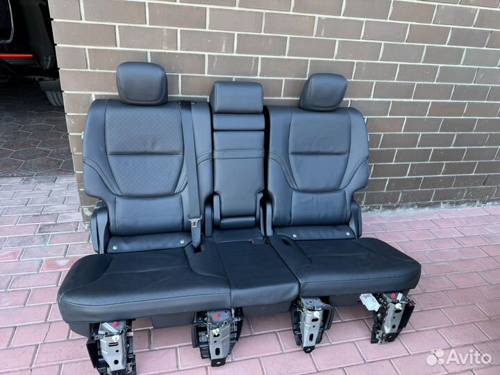 Салон Land cruiser 300