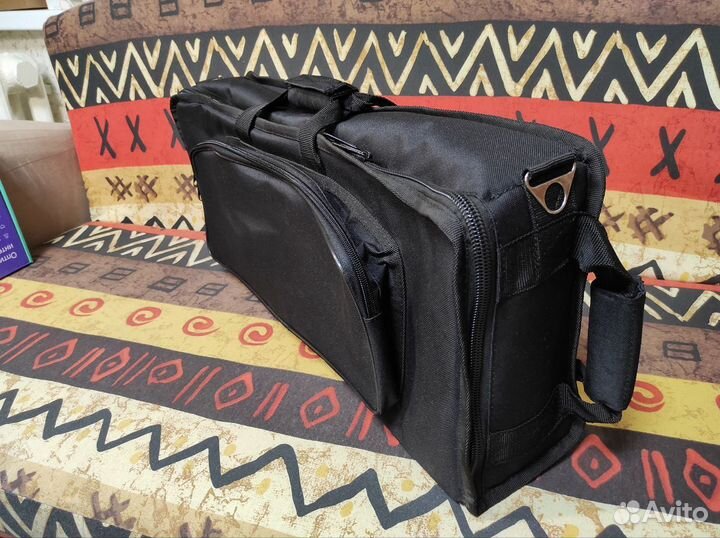 Сумка, изначально для Midi клавиатуры Alesis V25