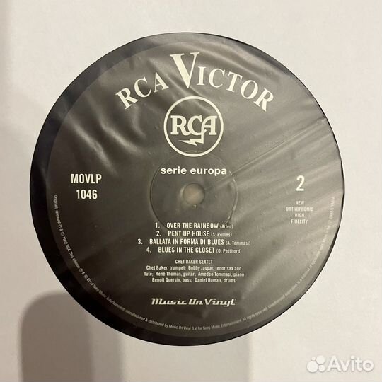 Chet Baker Sextet – Chet Is Back (LP)