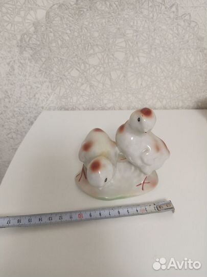 Фарфоровая статуэтка Цыплята, Румыния 1960 гг