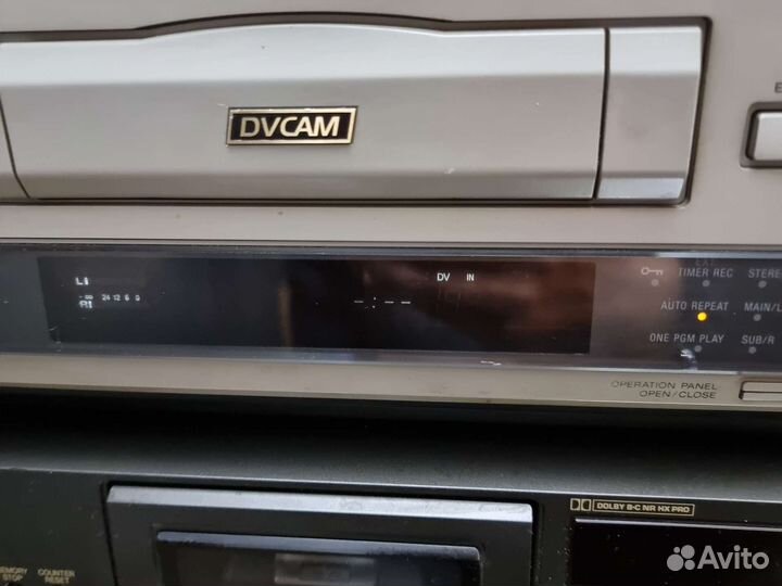 Видеомагнитофон Sony DSR-30P dvcam