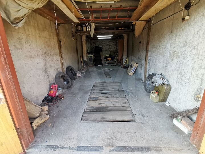 Гараж, > 30 м²