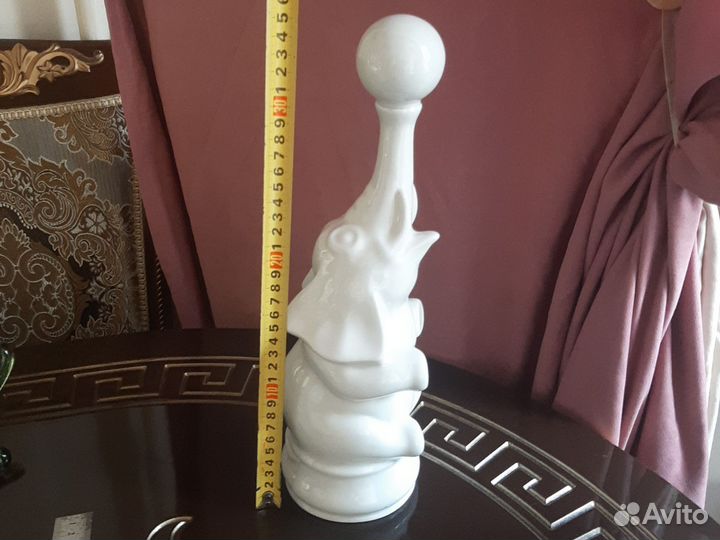 Фарфоровая статуэтка слон с мячом СССР