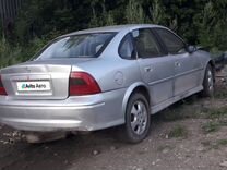 Opel Vectra 1.6 MT, 2000, битый, 150 000 км, с пробегом, цена 110 000 руб.