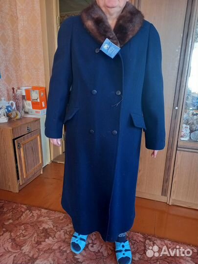 Пальто зимнее драповое с мехом