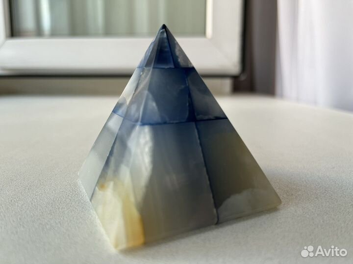 Фигурки из натурального камня