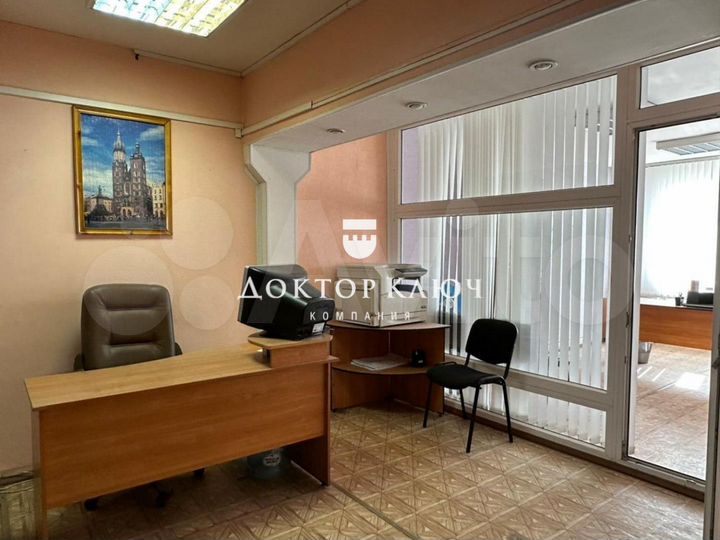 Продам офисное помещение, 171.7 м²