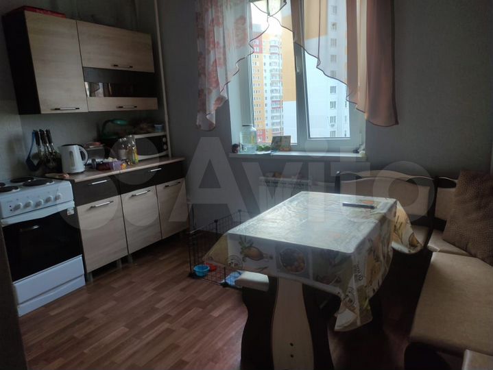 3-к. квартира, 90 м², 9/17 эт.