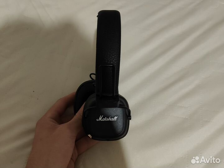 Беспроводные наушники marshall