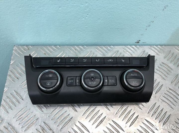 Блок управления климатом Skoda Octavia A7