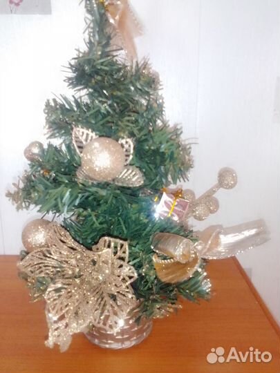 Ёлочка искуственная настольная нарядная