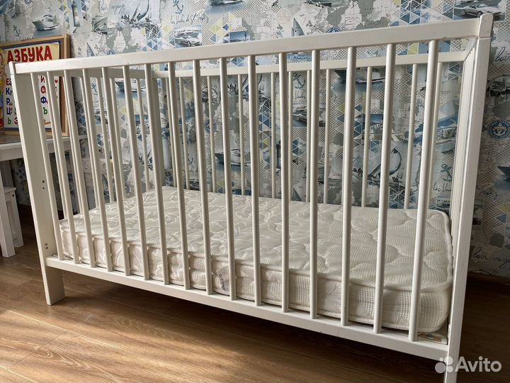 Детская кровать IKEA с матрасом