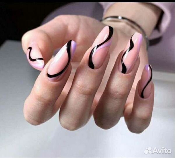 Маникюр и педикюр,наращивание ногтей