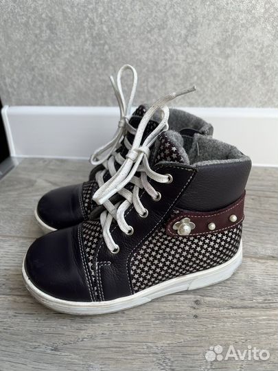 Продам ботинки