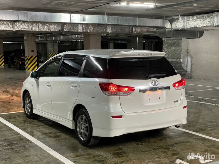 Toyota Wish 1.8 CVT, 2011, 99 000 км