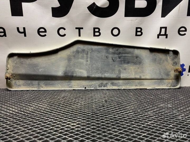 Крышка инструментального ящика левая Volvo FH4