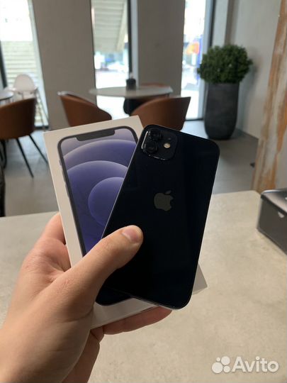 iPhone 12, 64 ГБ