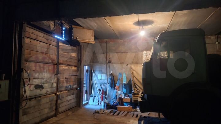 Гараж, > 30 м²