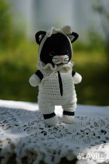 Вязаная игрушка Кошка