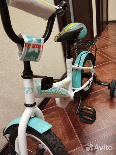 Детский велосипед четырехколесный 12 дюймов