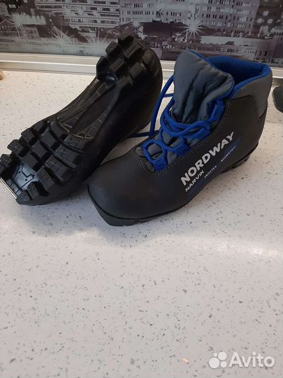 Лыжные ботинки