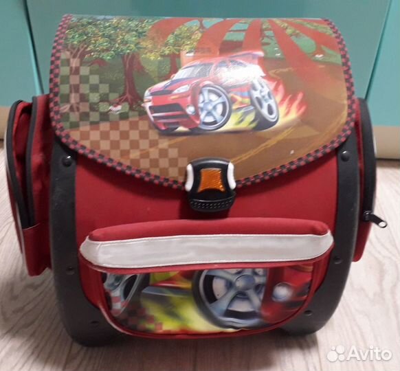 Рюкзак школьный