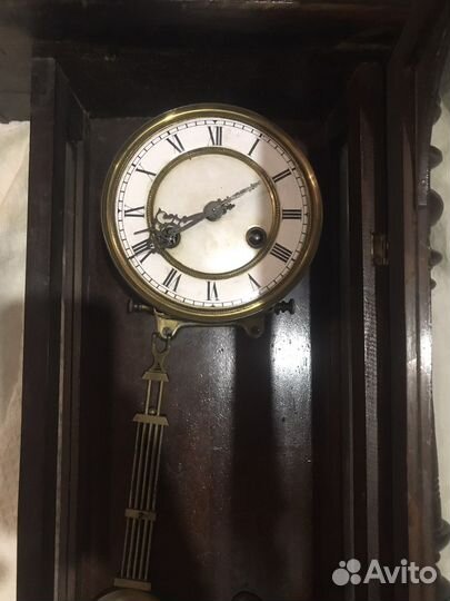 Старинные настенные часы с боем Германия