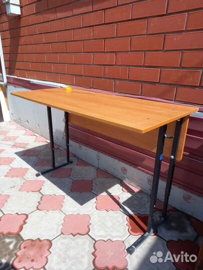 Школьная парта письменный стол