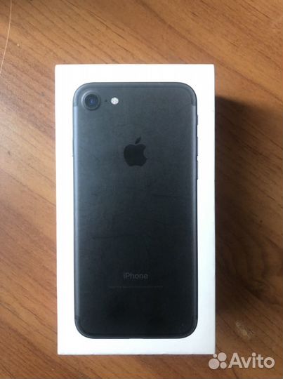 Коробка от iPhone 7
