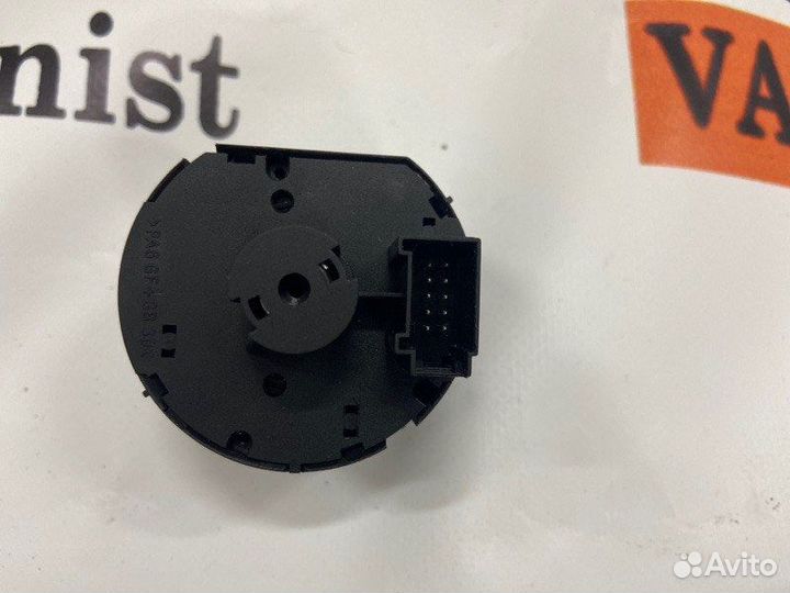 Блок управления светом Vw Passat B6 3.2 2008