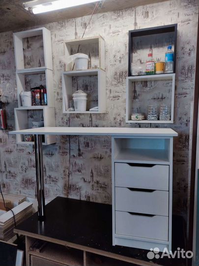 Маникюрный стол складной новый в наличии