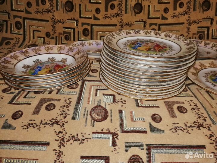 Набор столовой посуды новый