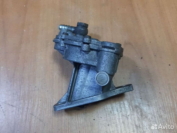 Вакуумный насос Ауди 100/45 2.3л. 035145101A