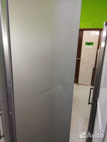 Холодильник Bosch KGE39XL20R