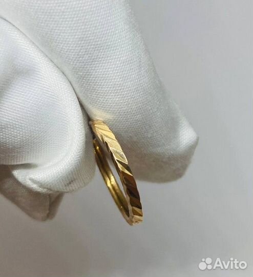 Золотые серьги