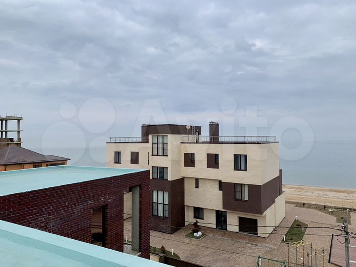 Дом 677 м² на участке 5 сот.