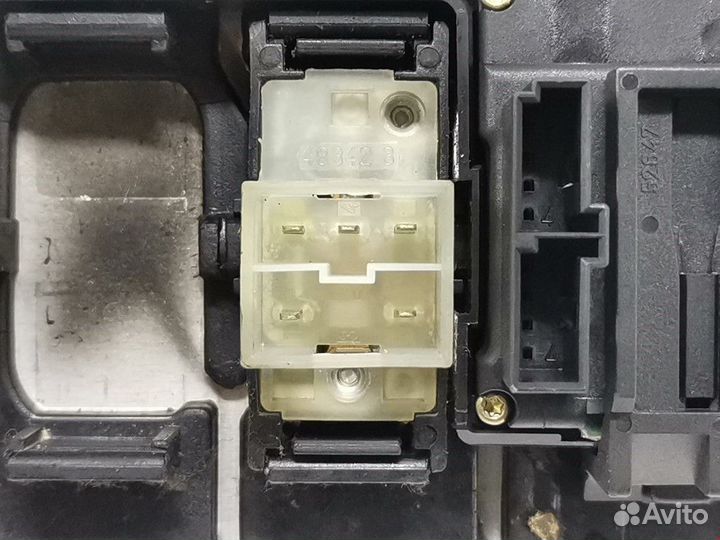 Блок управления стеклоподъемниками Mercedes-Benz