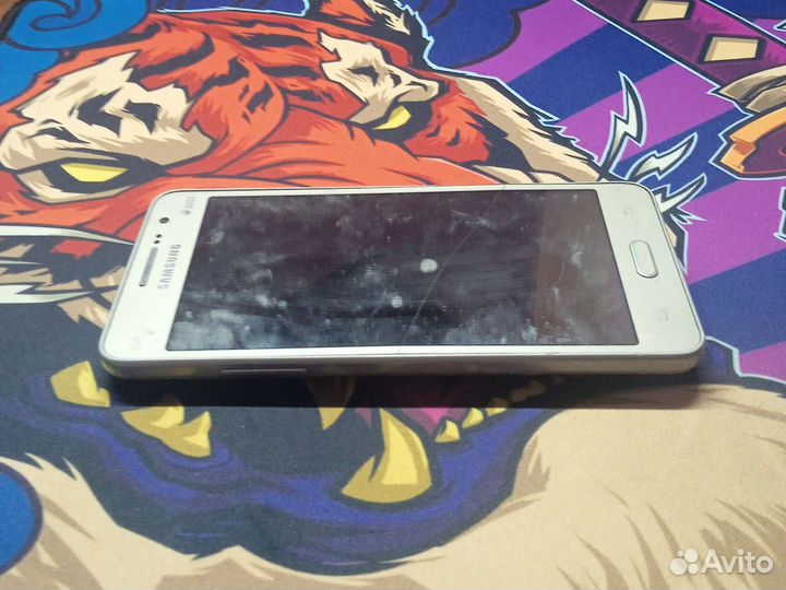 Телефон Samsung