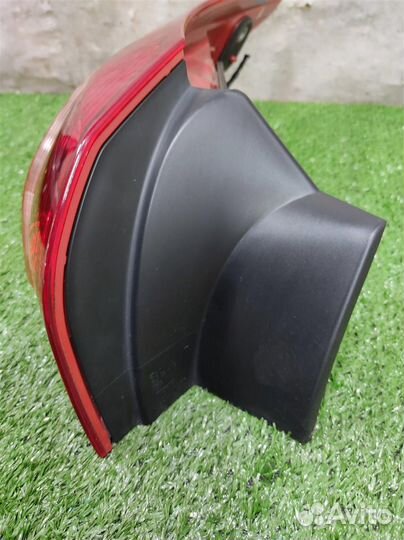 Фонарь задний наружный левый Mitsubishi Lancer 10