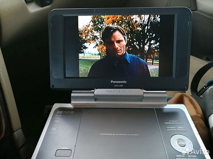 Портативный видеопроигрыватель Panasonic DVD-LS82