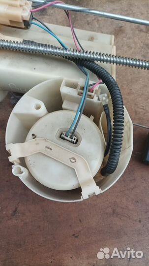 Тойота Виц с 05г - запчасти бензонасоса