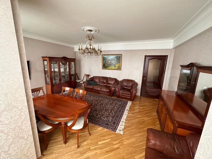 4-к. квартира, 132,3 м², 7/9 эт.