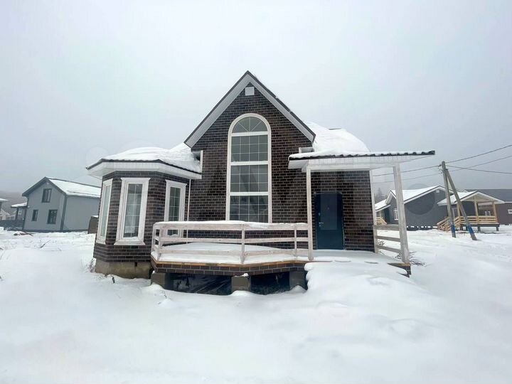 Дом 160 м² на участке 5,5 сот.