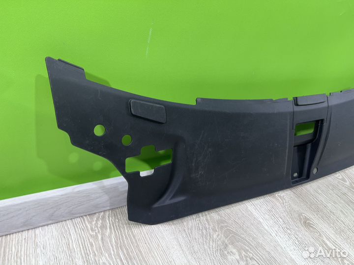 Накладка передней панели Audi A8 D4 4H0807081