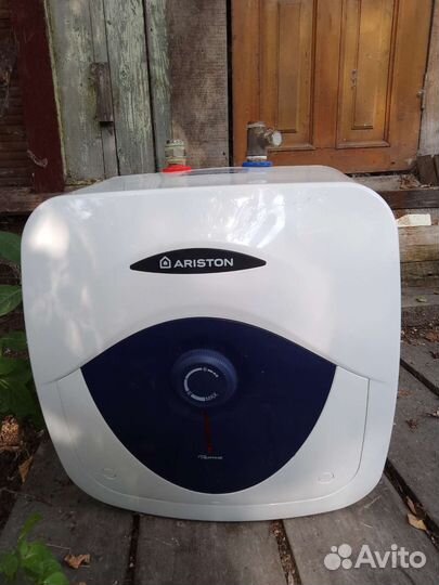 Водонагреватель Аристон